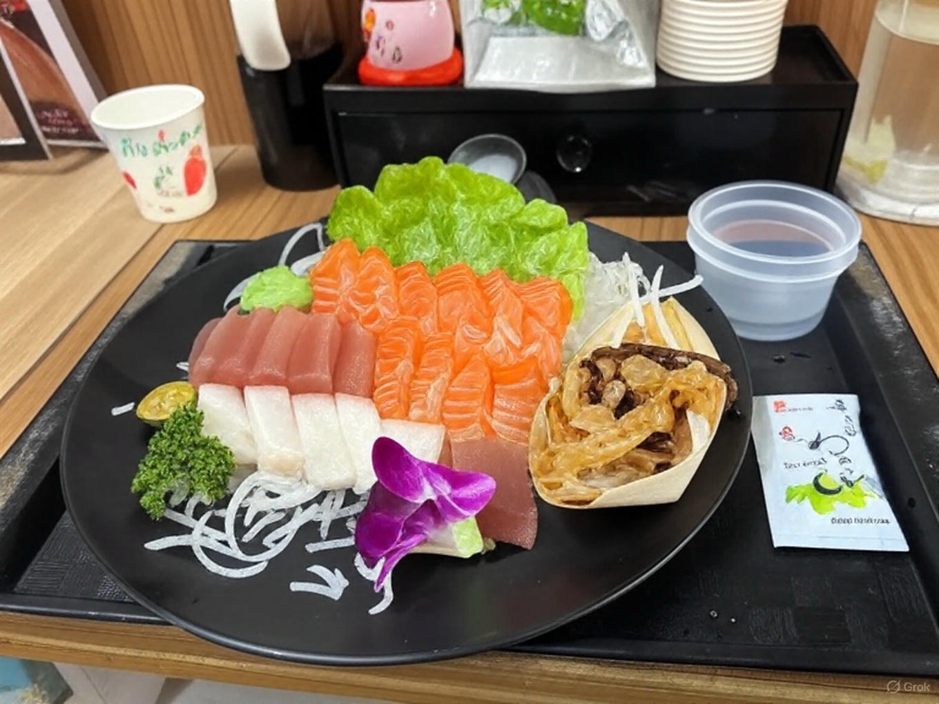 竹圍漁港美食：探索48號搶鮮食堂的美味生魚片