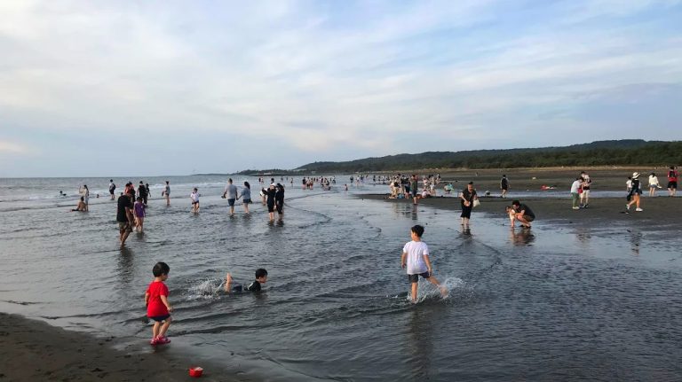 新月沙灣：探索這個隱藏的天堂，享受極致沙灘之旅