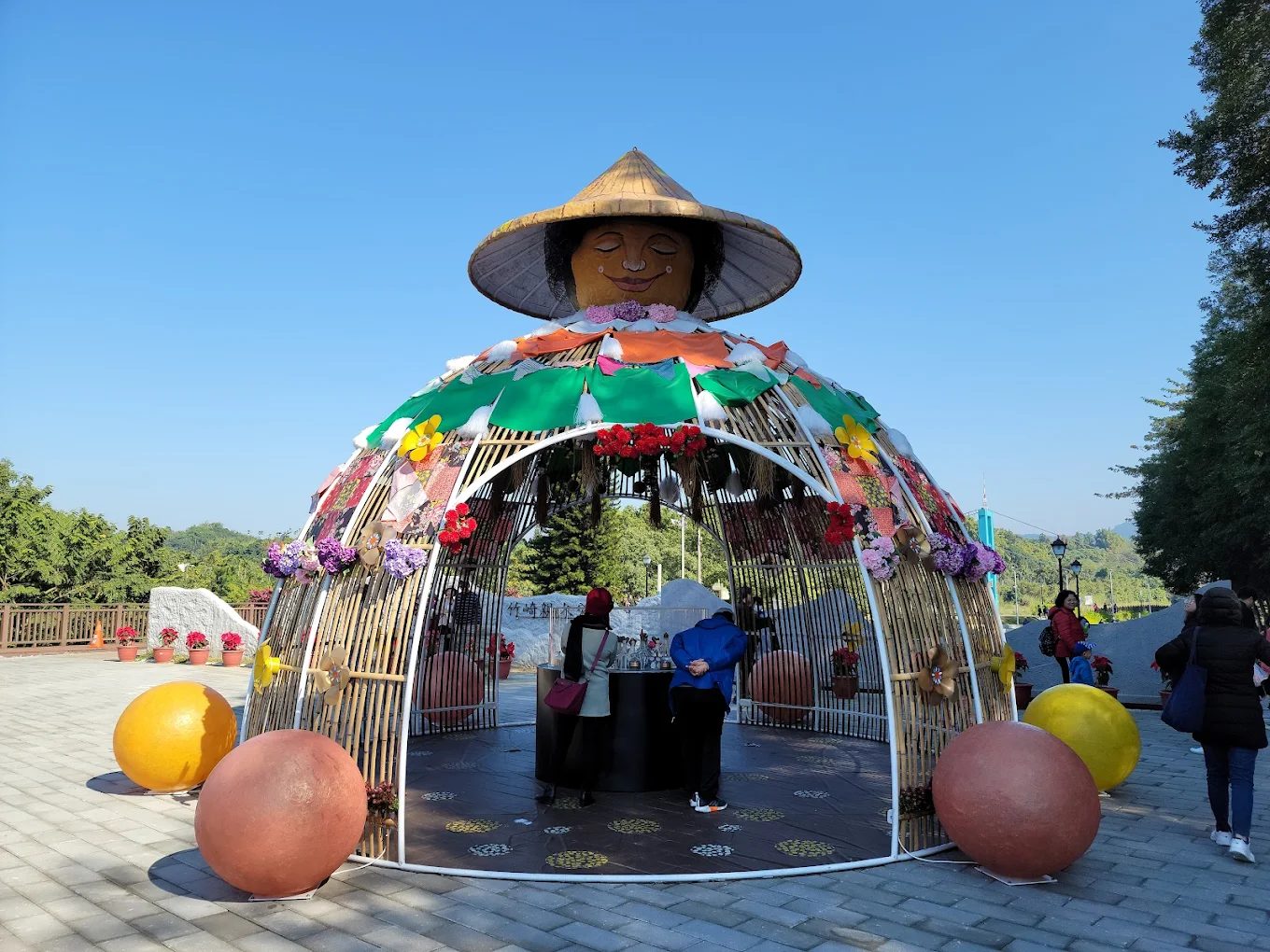 🌞【竹崎親水公園兒童戲水區全攻略】夏日親子戲水首選！設施介紹、美食推薦、交通指南一次看