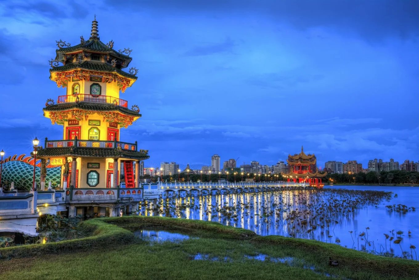 圖／蓮池潭  攝影／Daniel Lyons