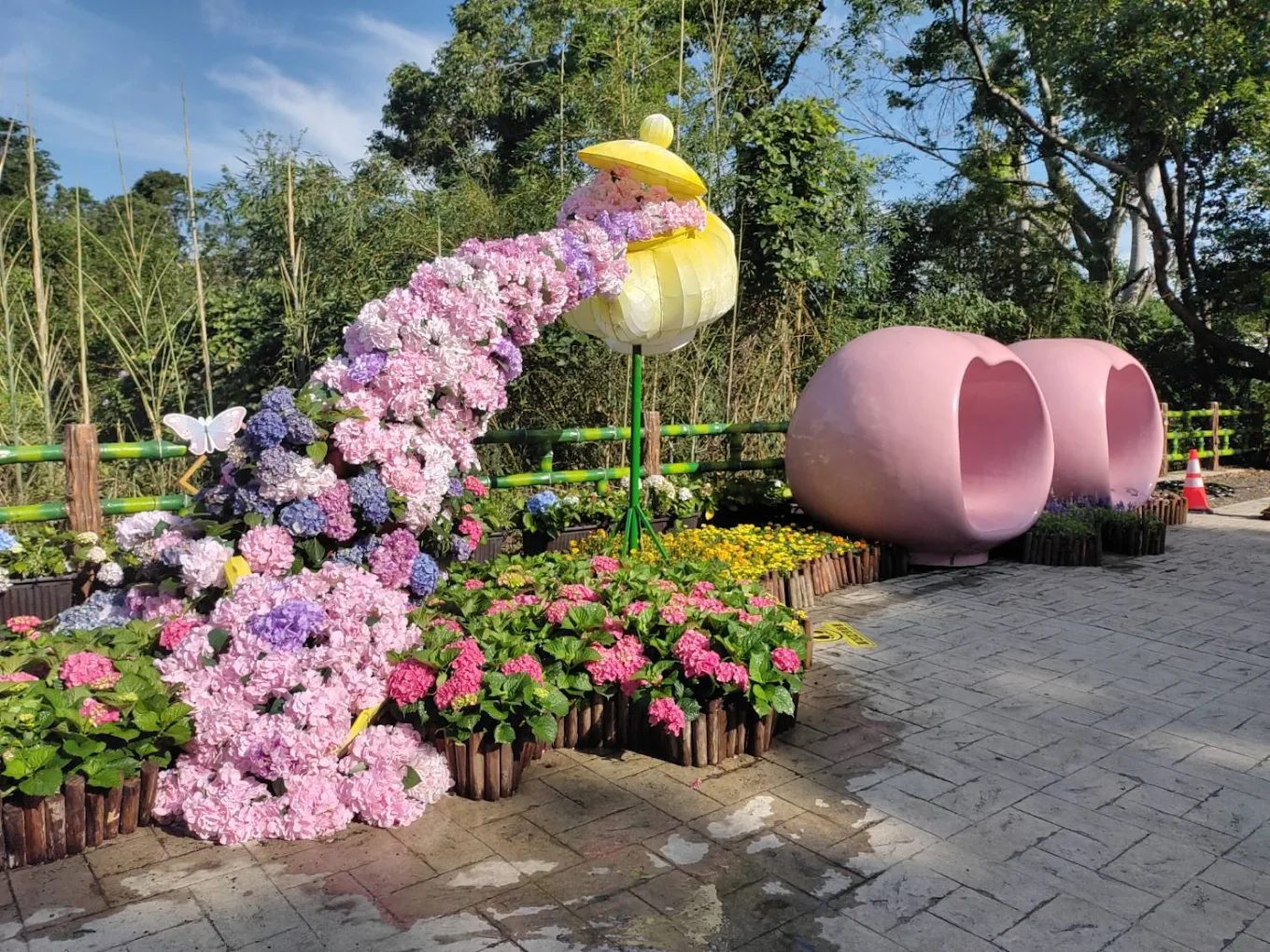 【2025桃園繡球花季】夢幻賞花景點推薦｜免費入園、親子體驗、花海野餐全收錄！