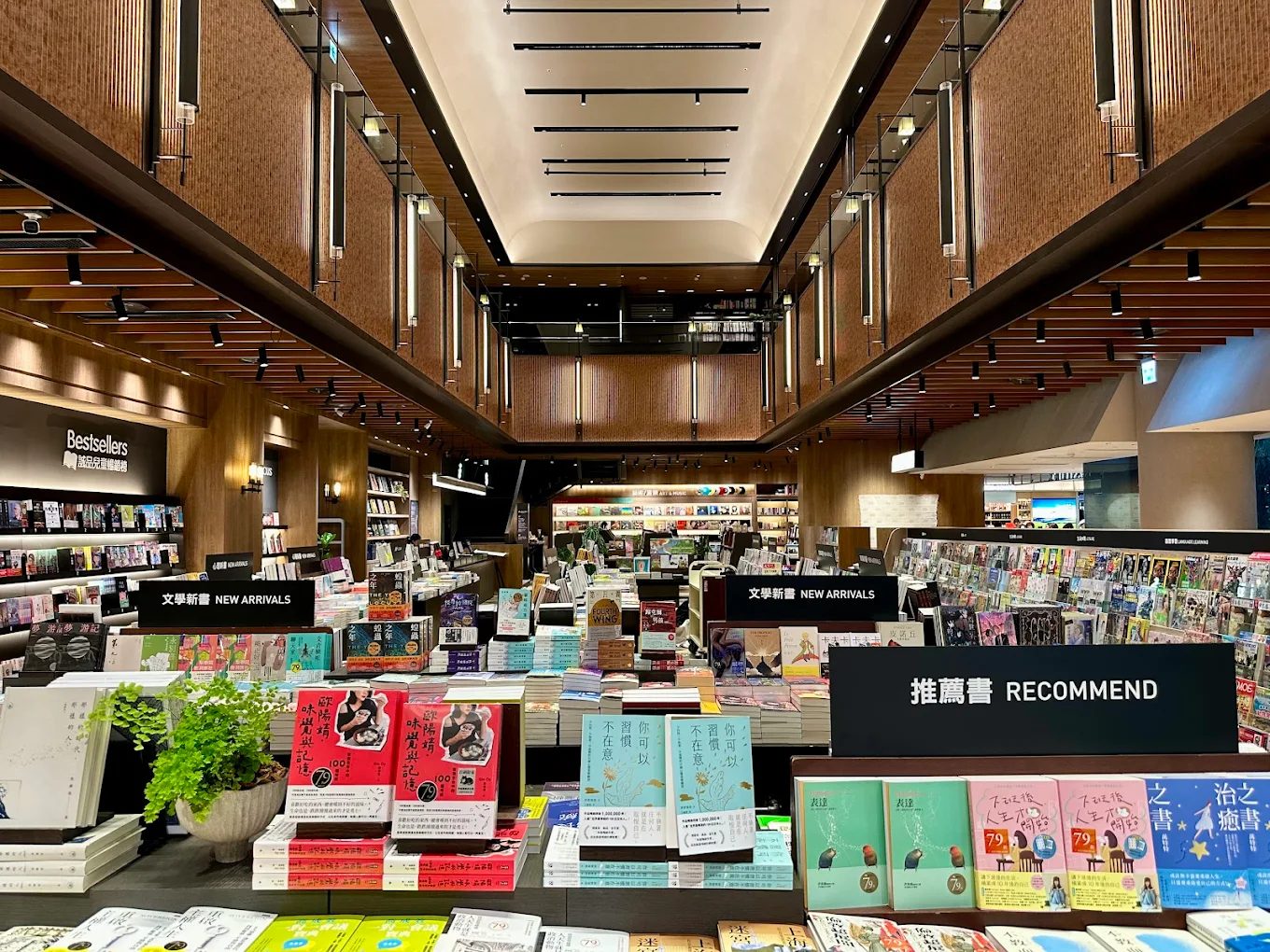 【誠品生活台南一日遊攻略】文青最愛閱讀＋選物＋展覽＋咖啡全收錄！