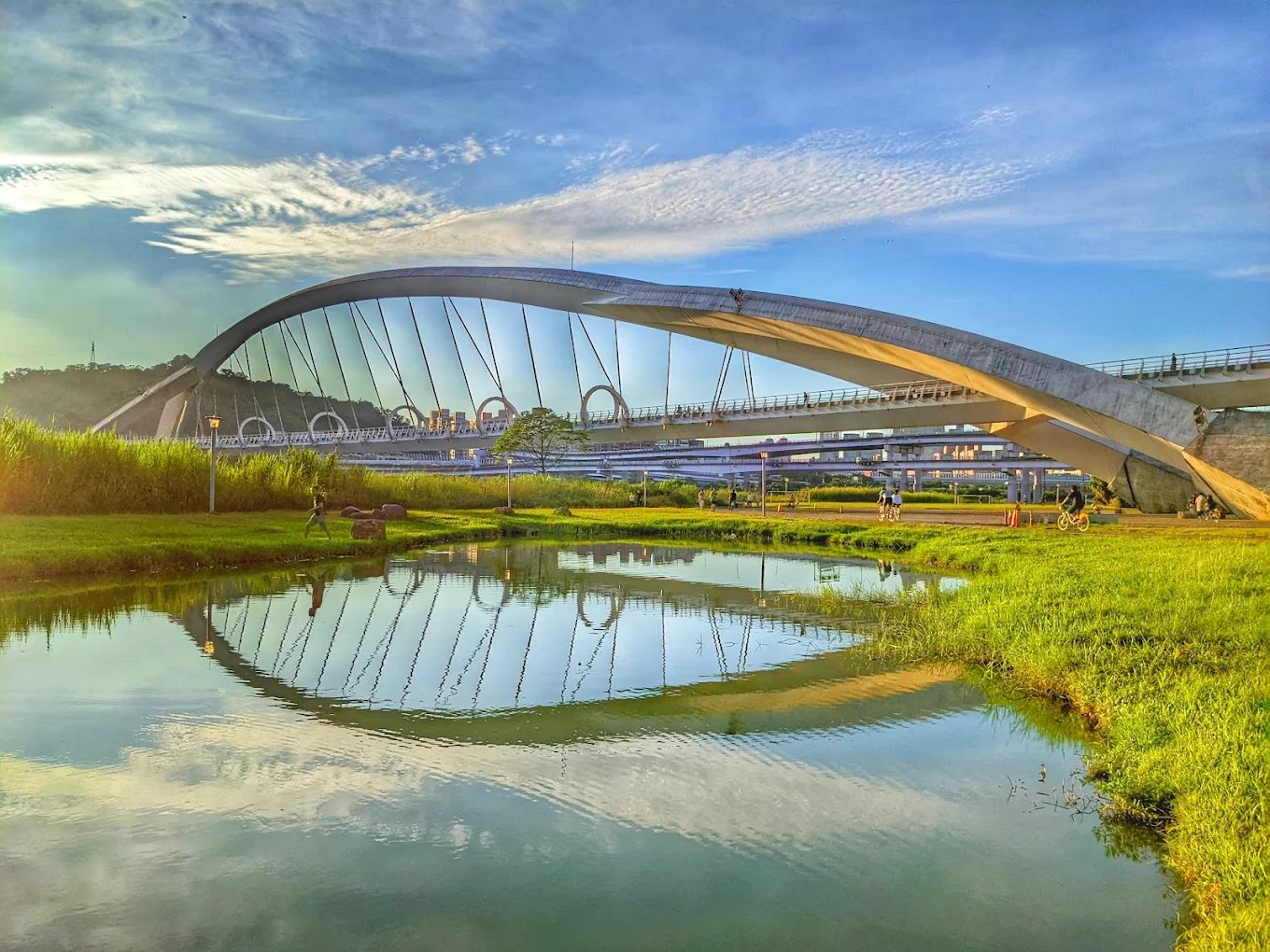 安康輕軌一日遊攻略｜站點特色、景點亮點與美食地圖全收錄！