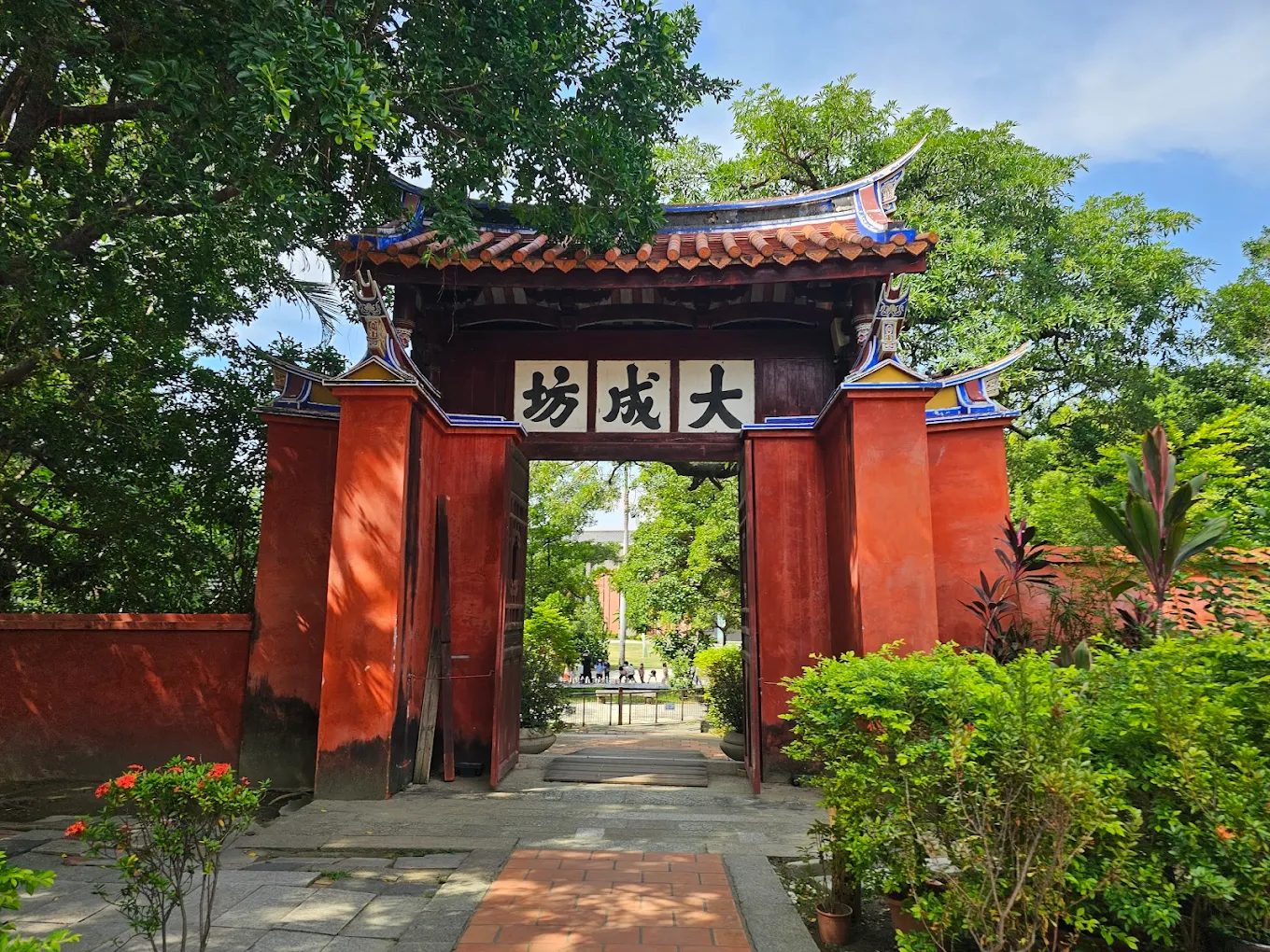 🏨 台南住宿推薦｜U.I.J Hotel & Hostel 友愛街旅館：從文青旅宿出發，漫遊台南老城魅力
