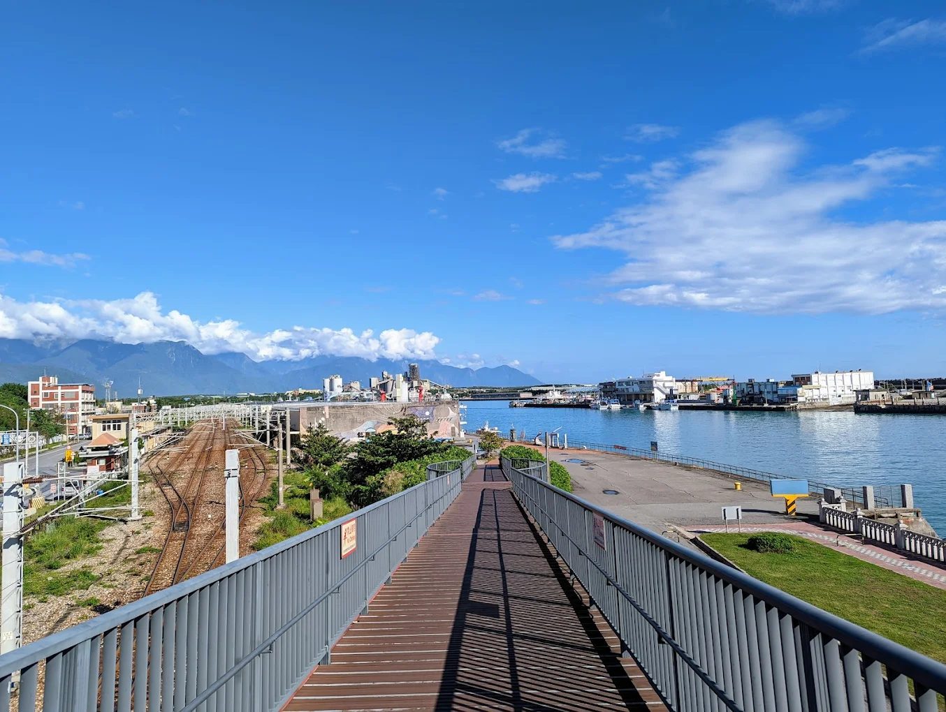 🌅【花蓮住宿推薦】漫漫日出海景民宿 Before Sunrise｜擁抱日出海景、評價4.9的夢幻選擇！