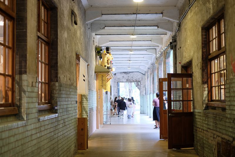 華山文創攤位的探索之旅：發現藝術與美食的完美結合