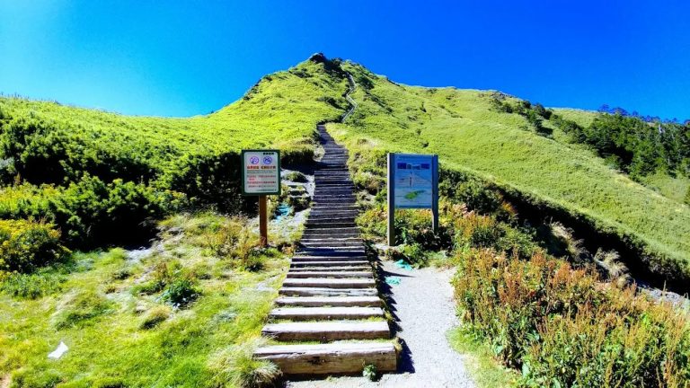 探索合歡山武嶺牌樓｜最佳攝影與登山攻略