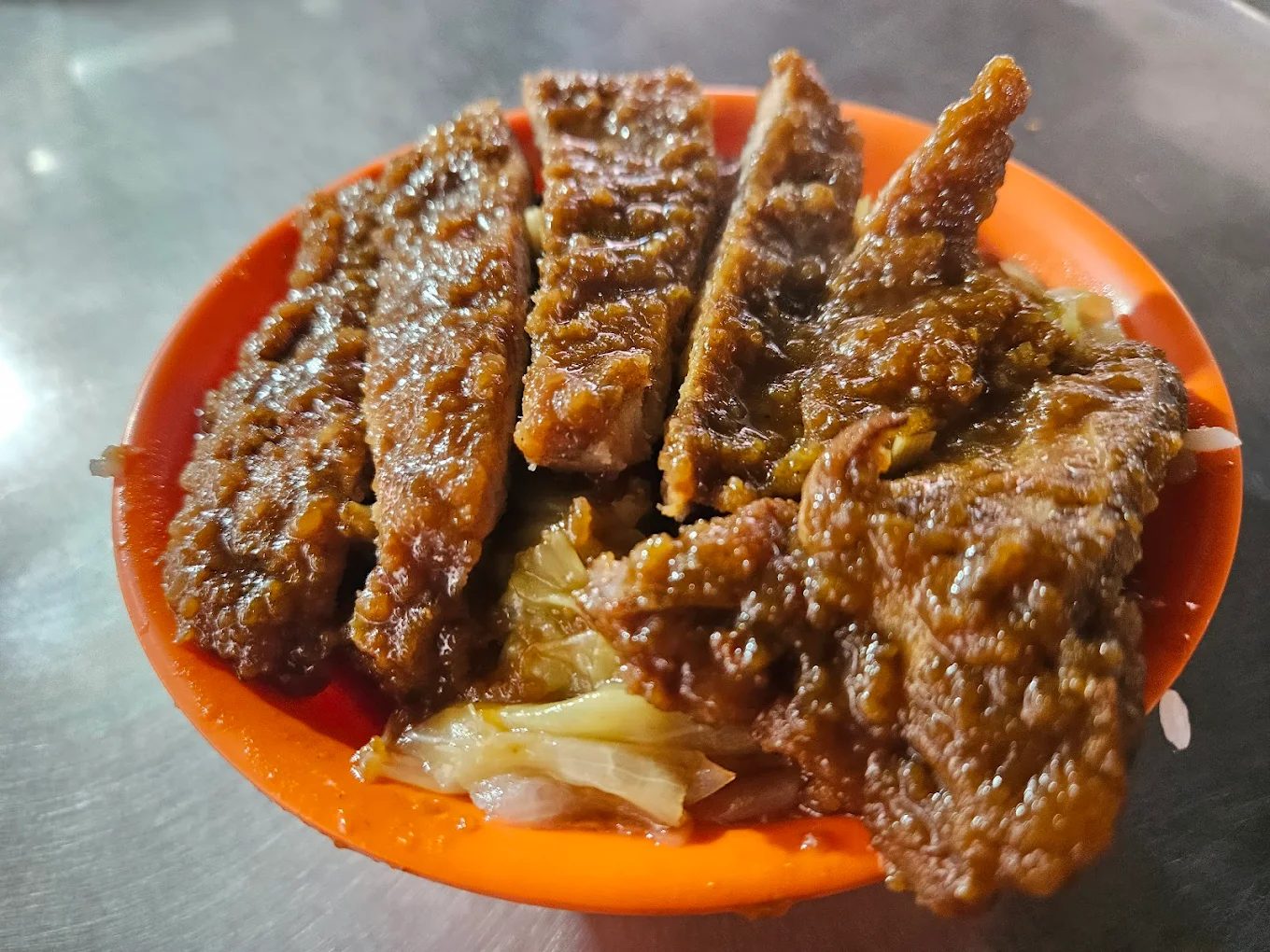 🍢【基隆廟口夜市必吃地圖】從糖葫蘆到大腸圈，小吃你一定要踩點！探索基隆廟口夜市：台灣美食的天堂