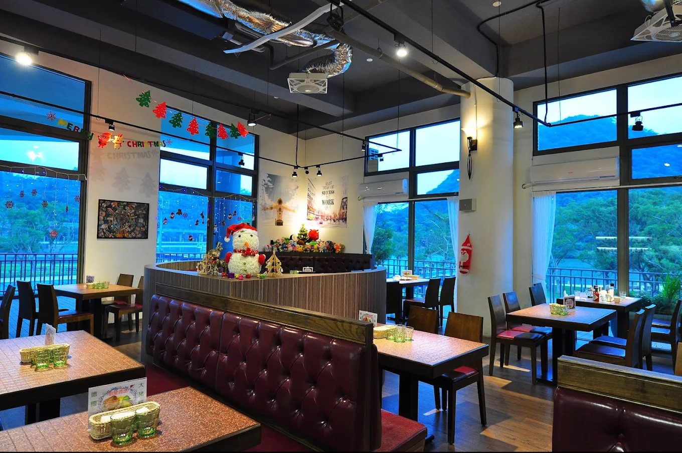 🌿 台北內湖一日遊：景點推薦！看城市美景、散步湖畔、挑戰登山步道一次滿足