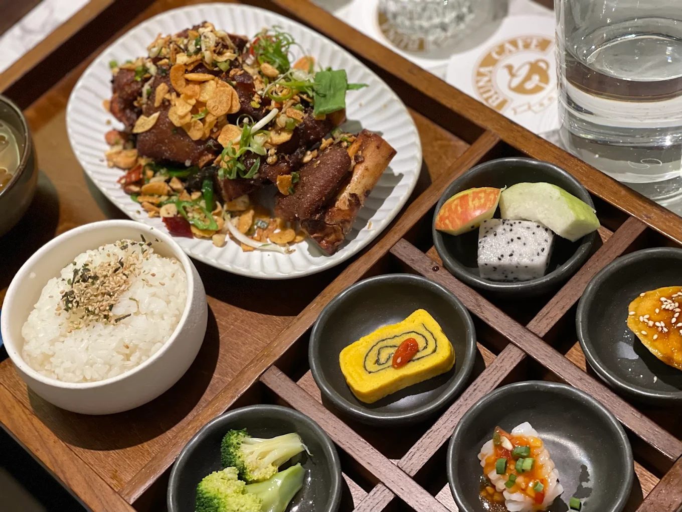 🌿 台北內湖一日遊：景點推薦！看城市美景、散步湖畔、挑戰登山步道一次滿足