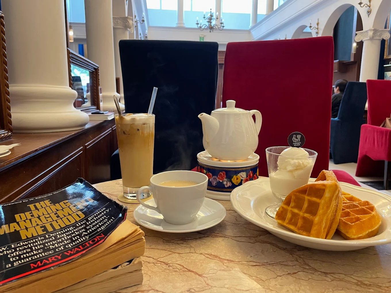 🌿 台北內湖一日遊：景點推薦！看城市美景、散步湖畔、挑戰登山步道一次滿足