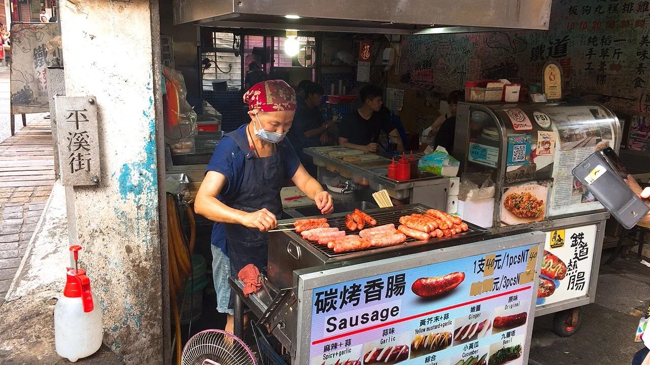 🚂 平溪線旅遊攻略｜發掘宜蘭線分岔的火車秘境，一日走訪菁桐、平溪、十分