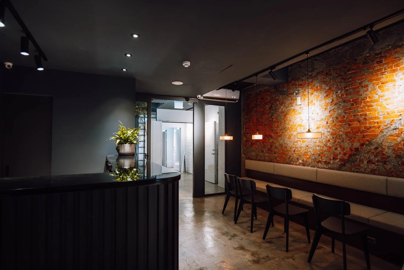 🏨 基隆住宿推薦｜雨島旅店 Hotel Drizzle：走路2分鐘到夜市，Google高評價旅宿！