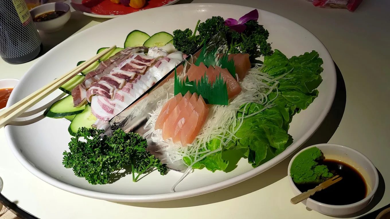 🎣 正濱漁港必吃海鮮名店推薦|從生魚片飯到章魚燒,吃遍基隆最新鮮!