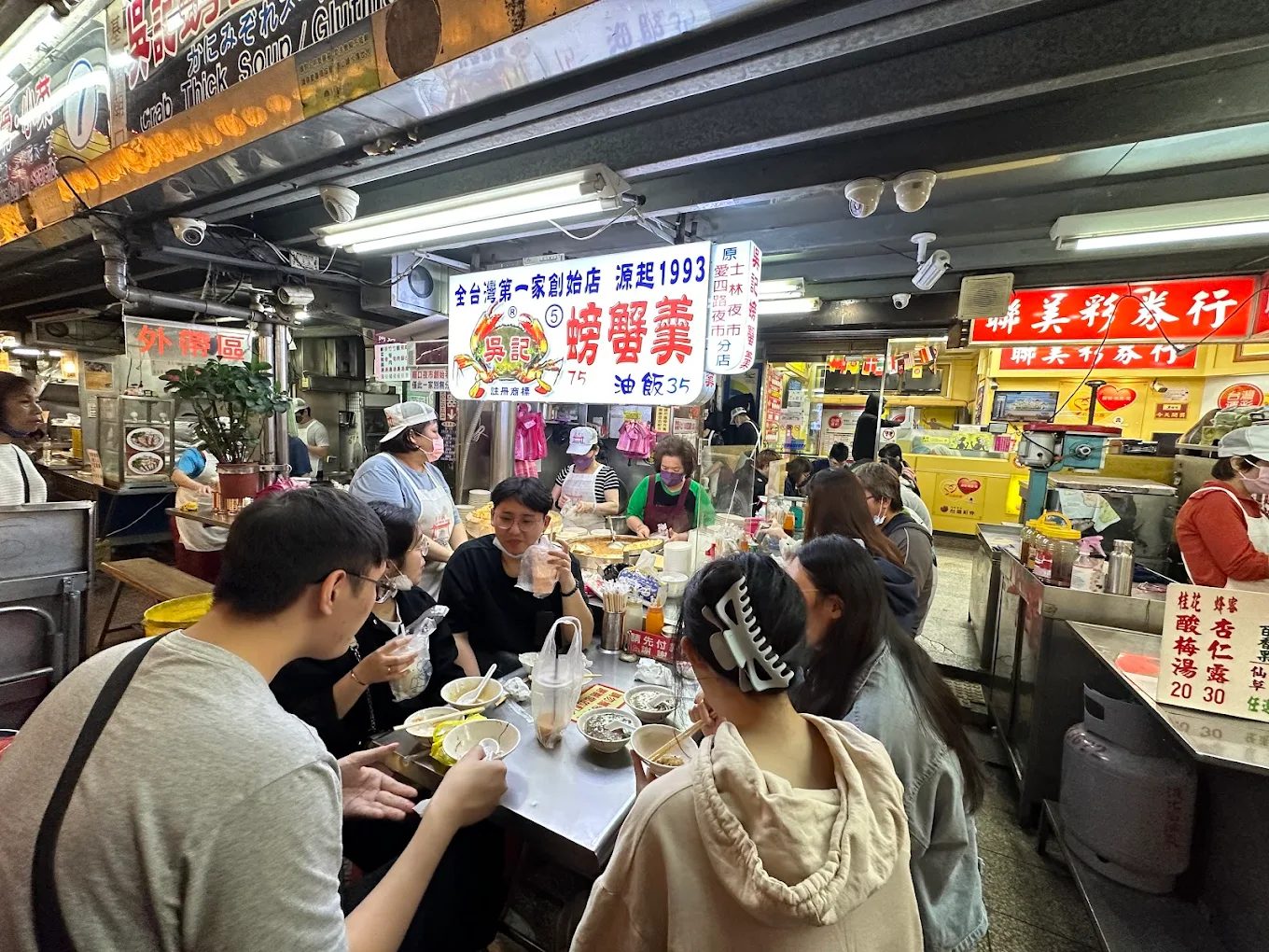 🍢【基隆廟口夜市必吃地圖】從糖葫蘆到大腸圈，小吃你一定要踩點！探索基隆廟口夜市：台灣美食的天堂