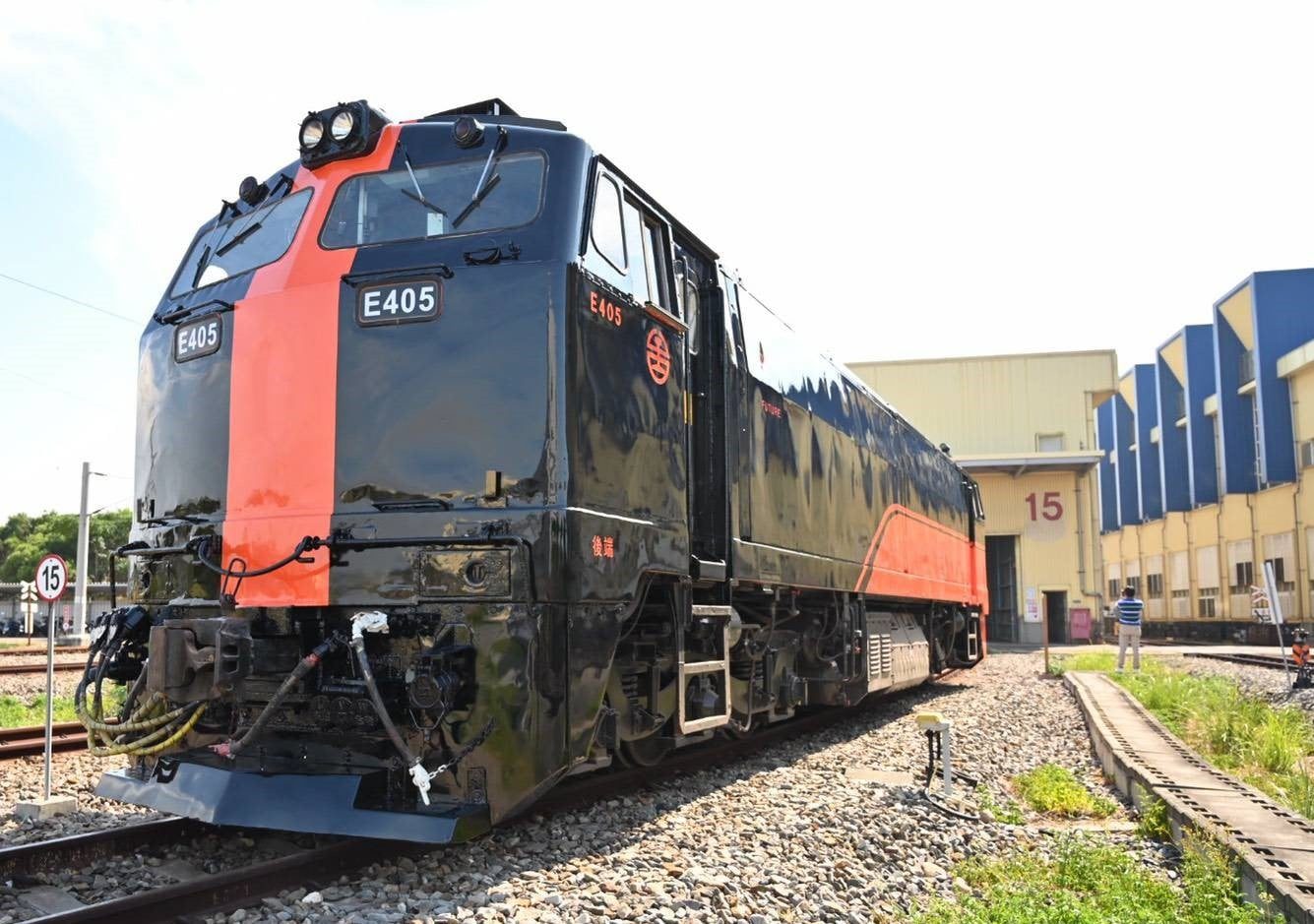 🚆 台灣鳴日號列車｜一次旅行中不可錯過的豪華觀光體驗