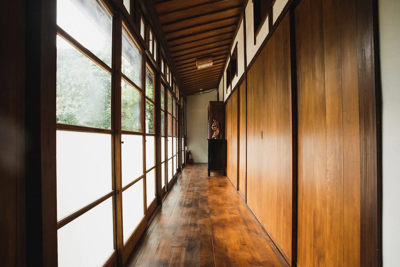 靜心苑｜松山療養所所長宿舍：療癒日式古蹟，沉浸美食與藝術的靜謐空間