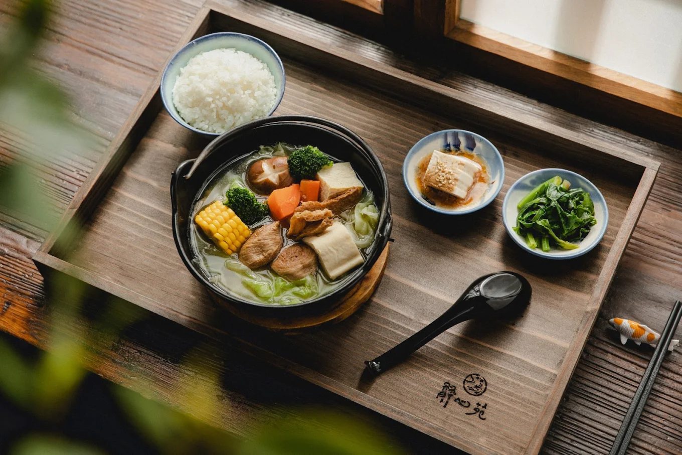 靜心苑｜松山療養所所長宿舍：療癒日式古蹟，沉浸美食與藝術的靜謐空間