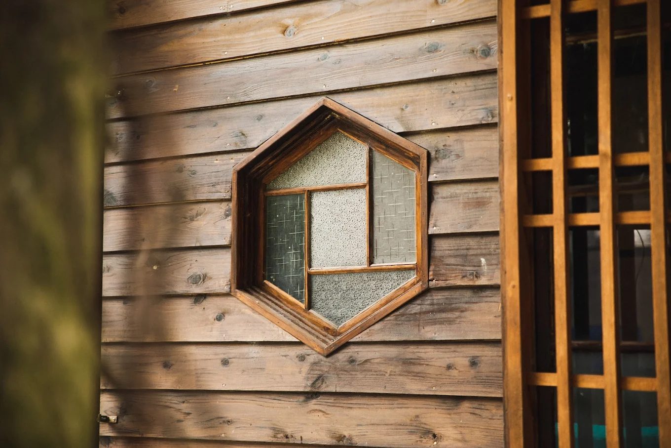 靜心苑｜松山療養所所長宿舍：療癒日式古蹟，沉浸美食與藝術的靜謐空間