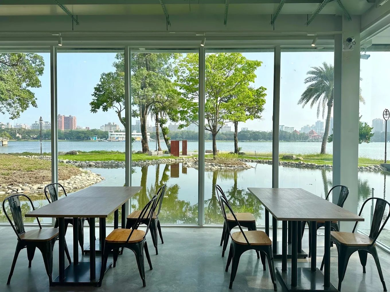 《高雄秘境景點懶人包》私房海景秘境＆森林路線推薦！夕陽、湧泉、洞穴一次收藏