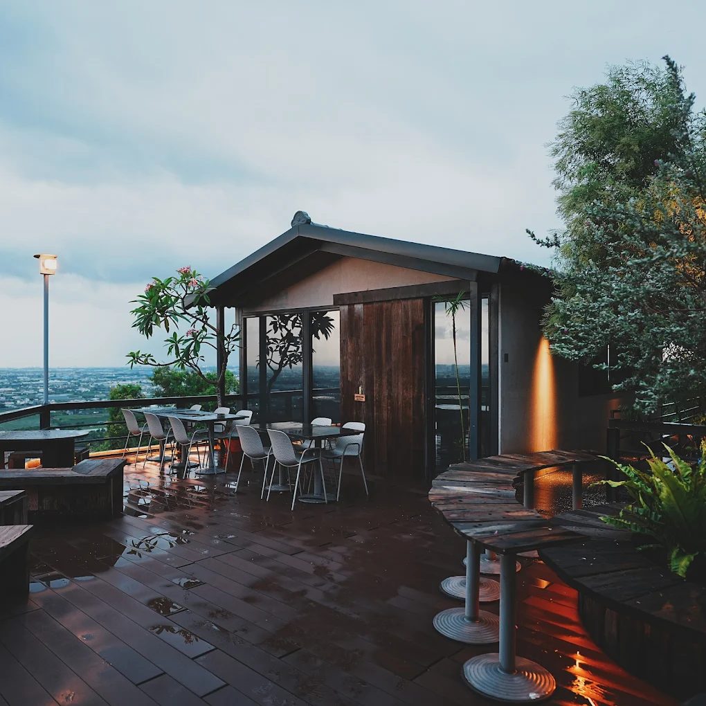 《高雄秘境景點懶人包》私房海景秘境＆森林路線推薦！夕陽、湧泉、洞穴一次收藏