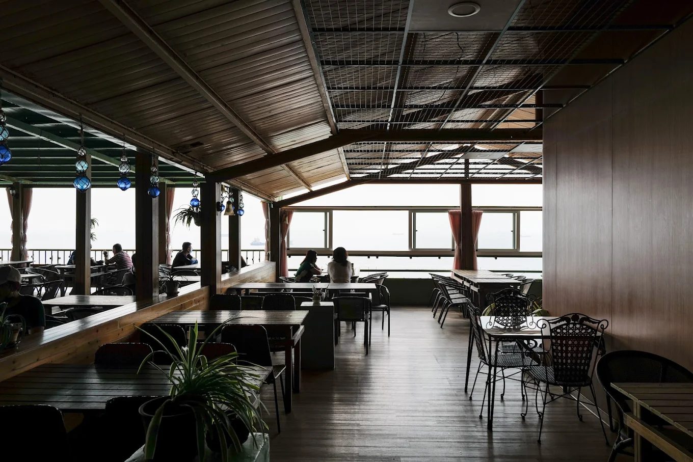 《高雄秘境景點懶人包》私房海景秘境＆森林路線推薦！夕陽、湧泉、洞穴一次收藏