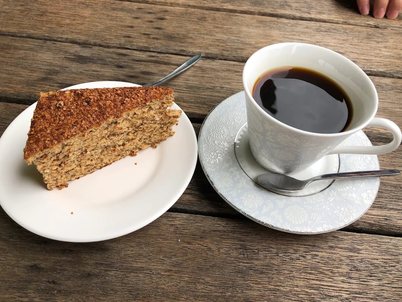 《高雄秘境景點懶人包》私房海景秘境＆森林路線推薦！夕陽、湧泉、洞穴一次收藏