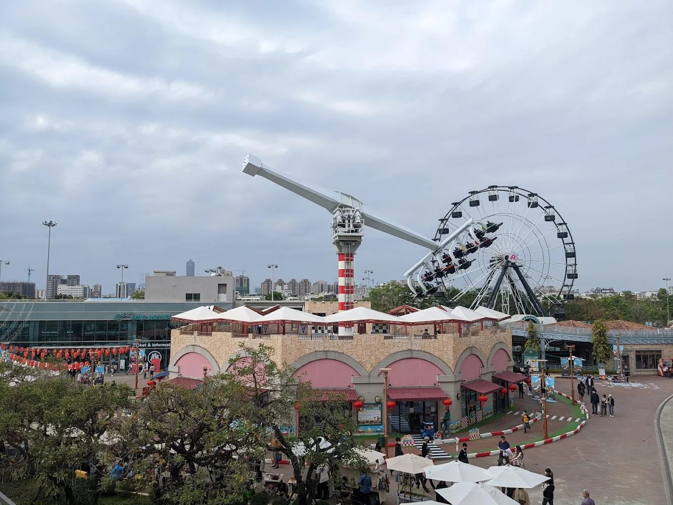 🎯 高雄SKM Park Outlets草衙｜購物、美食、親子娛樂一次滿足！交通、品牌、餐廳總整理