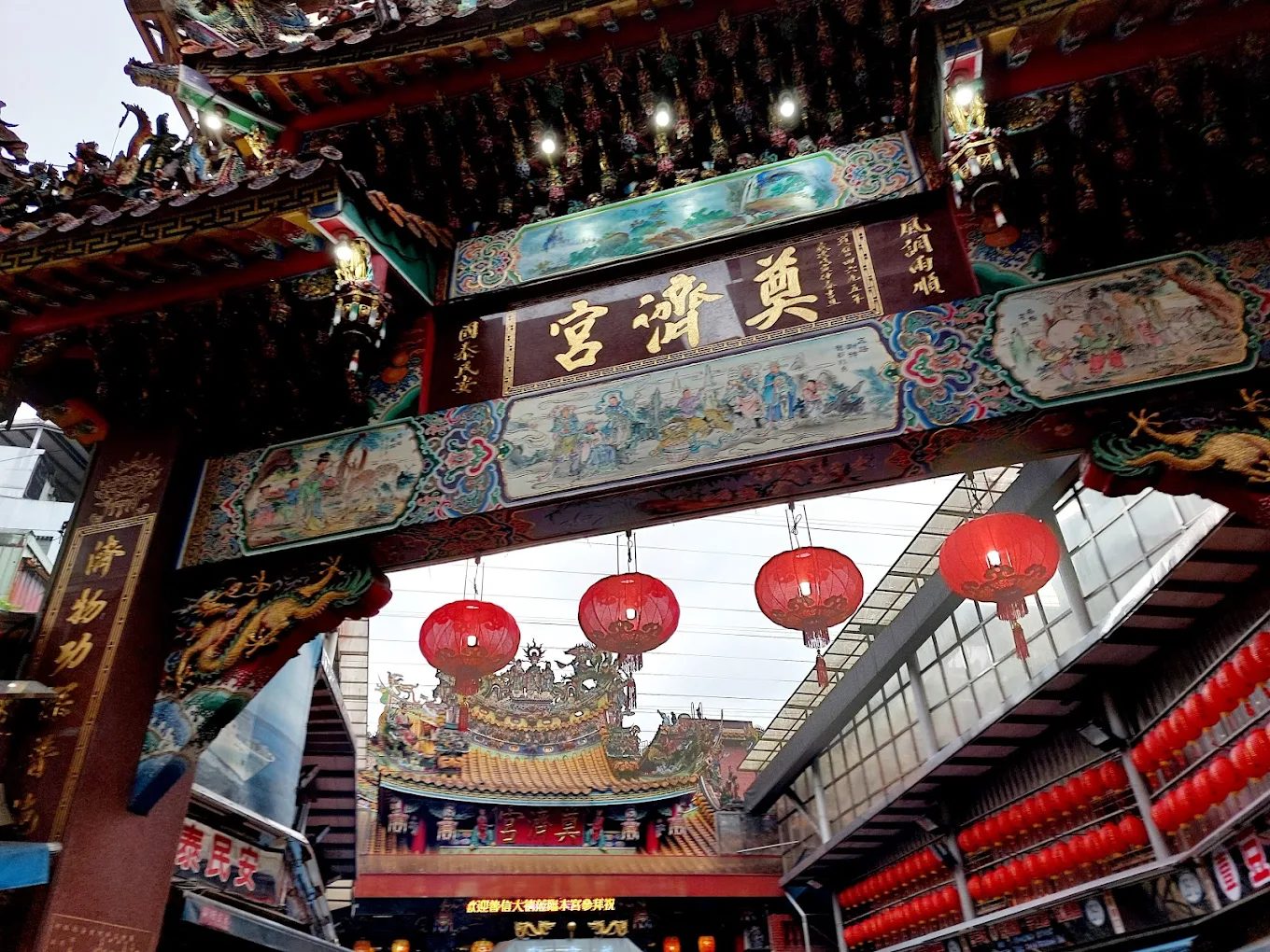 在地人推薦！基隆廟口夜市必吃懶人包：天婦羅到人氣香腸全收錄