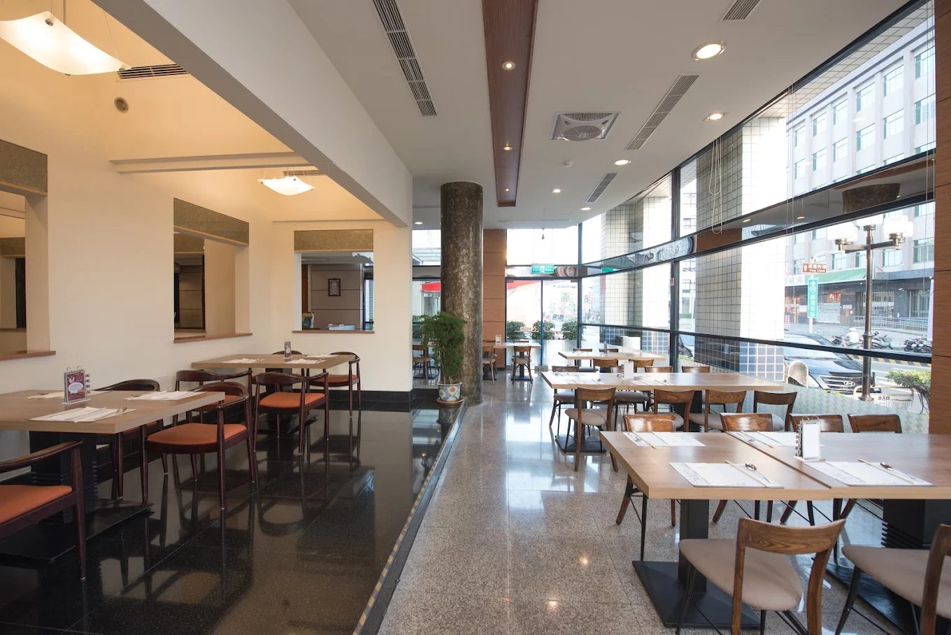 台南大飯店住宿全攻略：台南火車站走路1分鐘、早餐好吃、地點超方便！