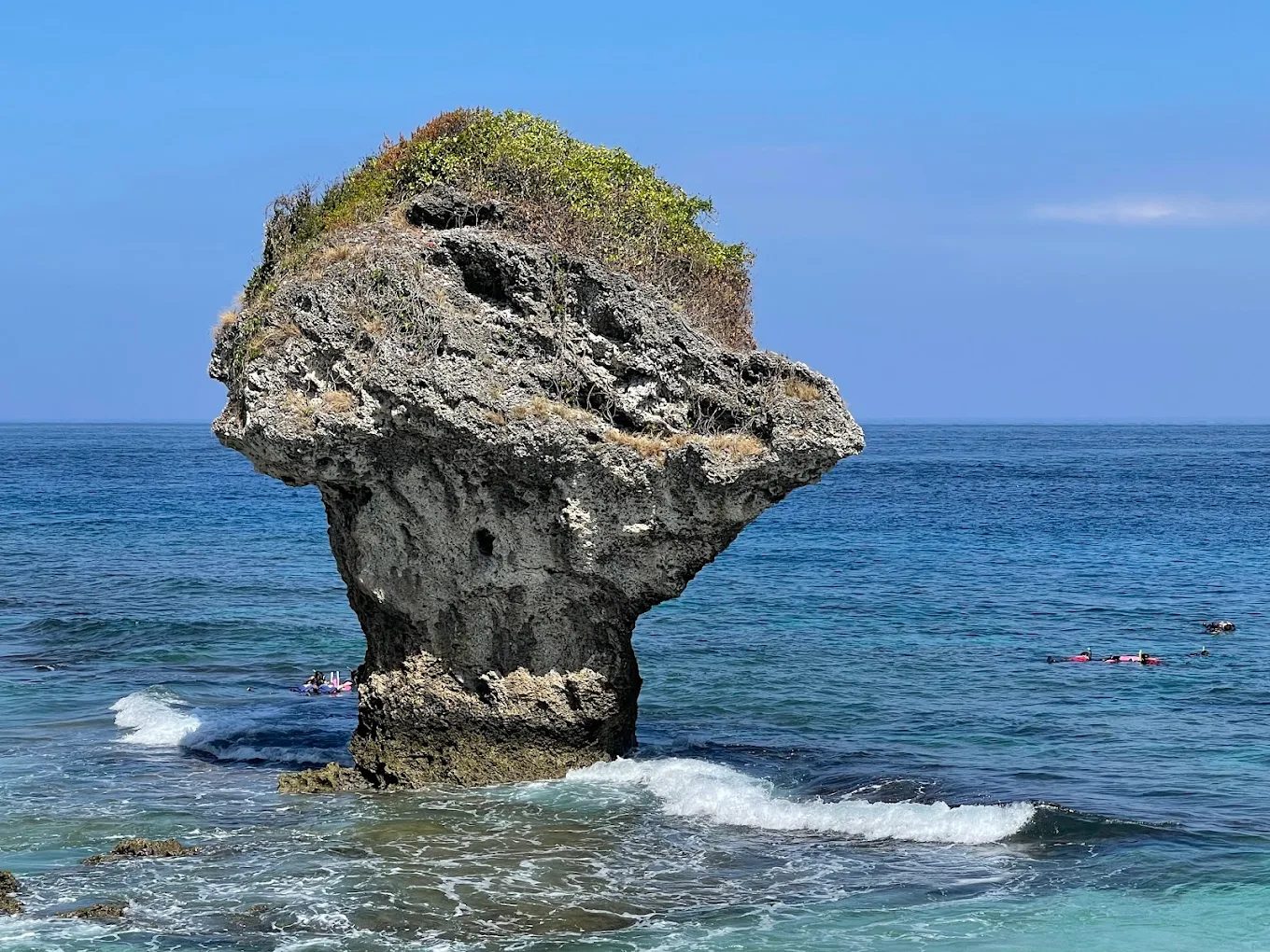 🌊小琉球自由行全攻略：必玩景點＋美食住宿推薦，海島假期就這樣玩！