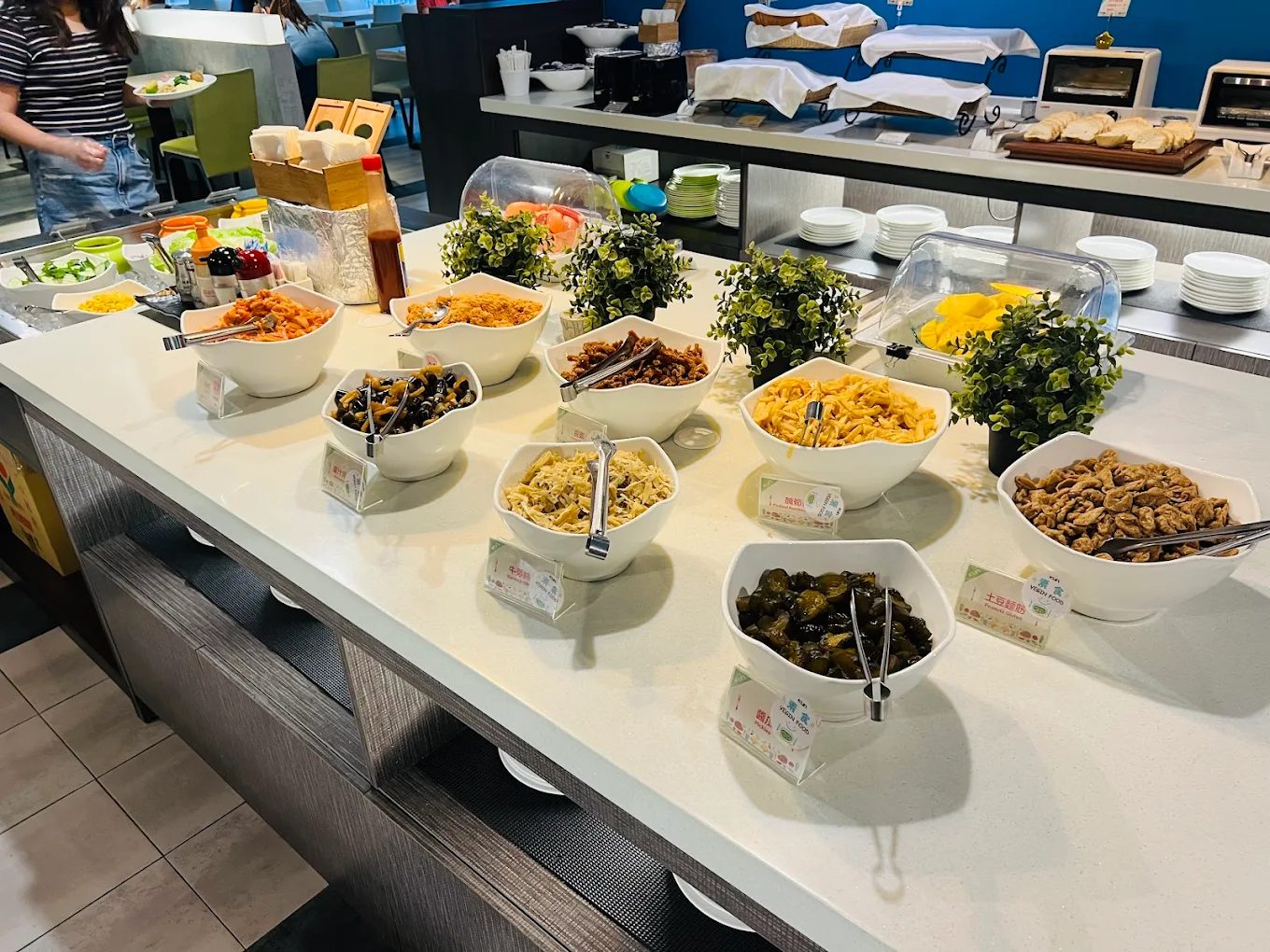 🌟 台中住宿推薦｜KUN HOTEL 近逢甲夜市，舒適房型＋早餐好評，輕鬆玩遍西屯！