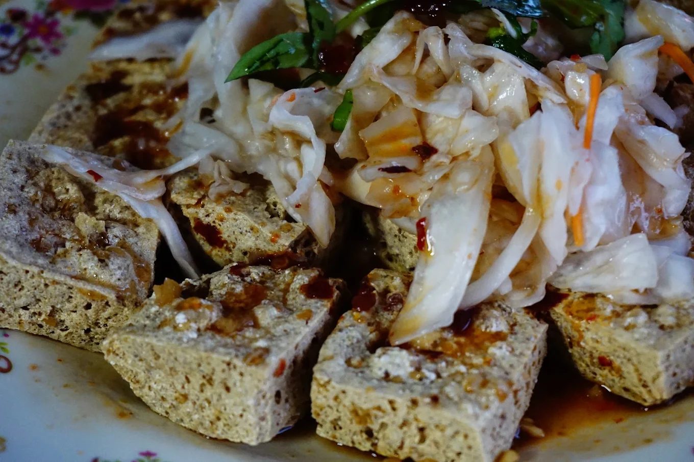 台東觀光夜市美食攻略｜一口吃進台東人的夜晚日常（含必吃攤位與伴手禮推薦）