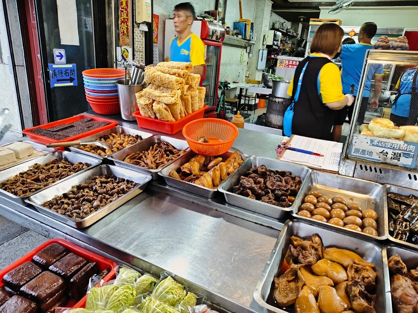 台東觀光夜市美食攻略｜一口吃進台東人的夜晚日常（含必吃攤位與伴手禮推薦）