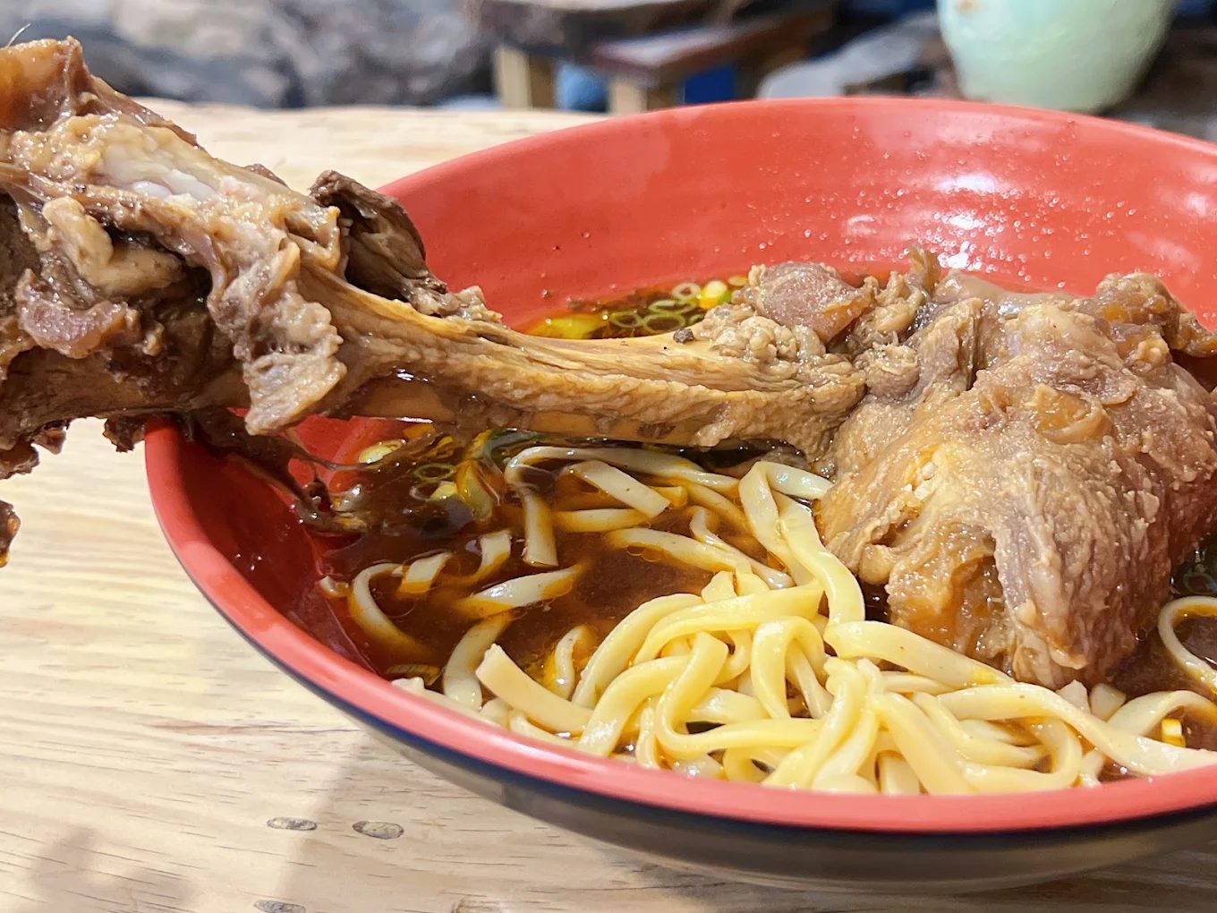 《鹿野高台一日遊攻略》滑翔翼、熱氣球、滑草一次玩！台東最夢幻高台景點推薦