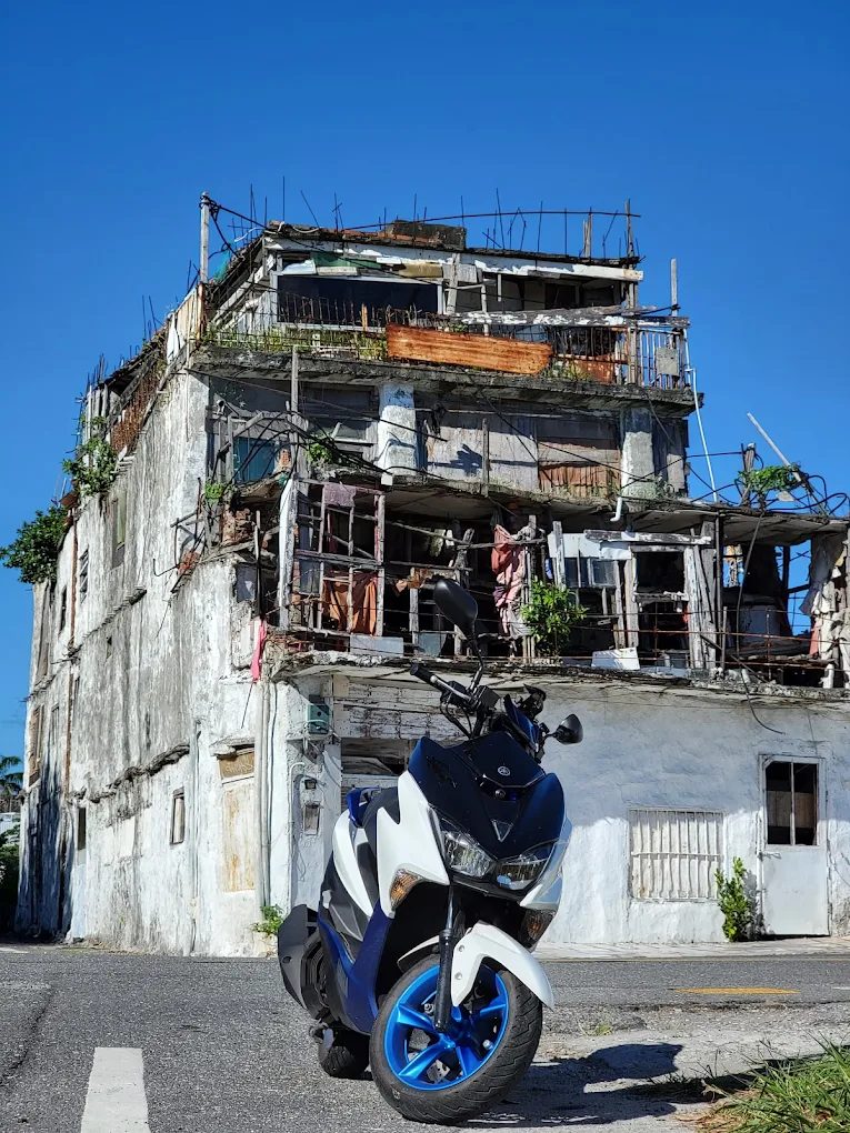 台東著名的阿伯小白屋建築外觀