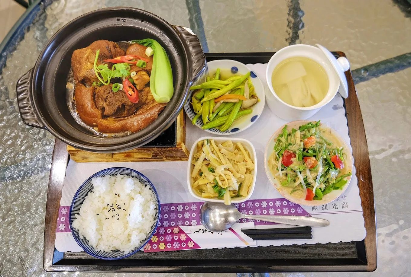 🌿【嘉義梅山一日遊】太平雲梯、茶園美景、在地美食懶人包攻略！