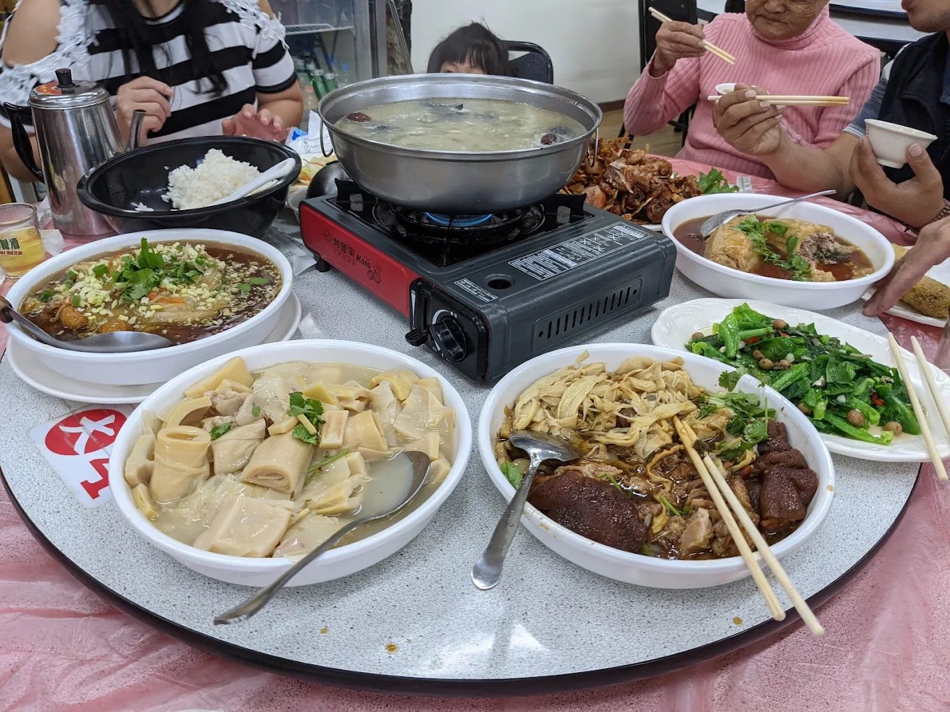 🌿【嘉義梅山一日遊】太平雲梯、茶園美景、在地美食懶人包攻略！
