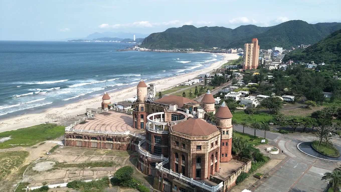 🌊【和平島旅遊攻略】探索基隆最美地質秘境：一日遊景點、美食住宿全整理！