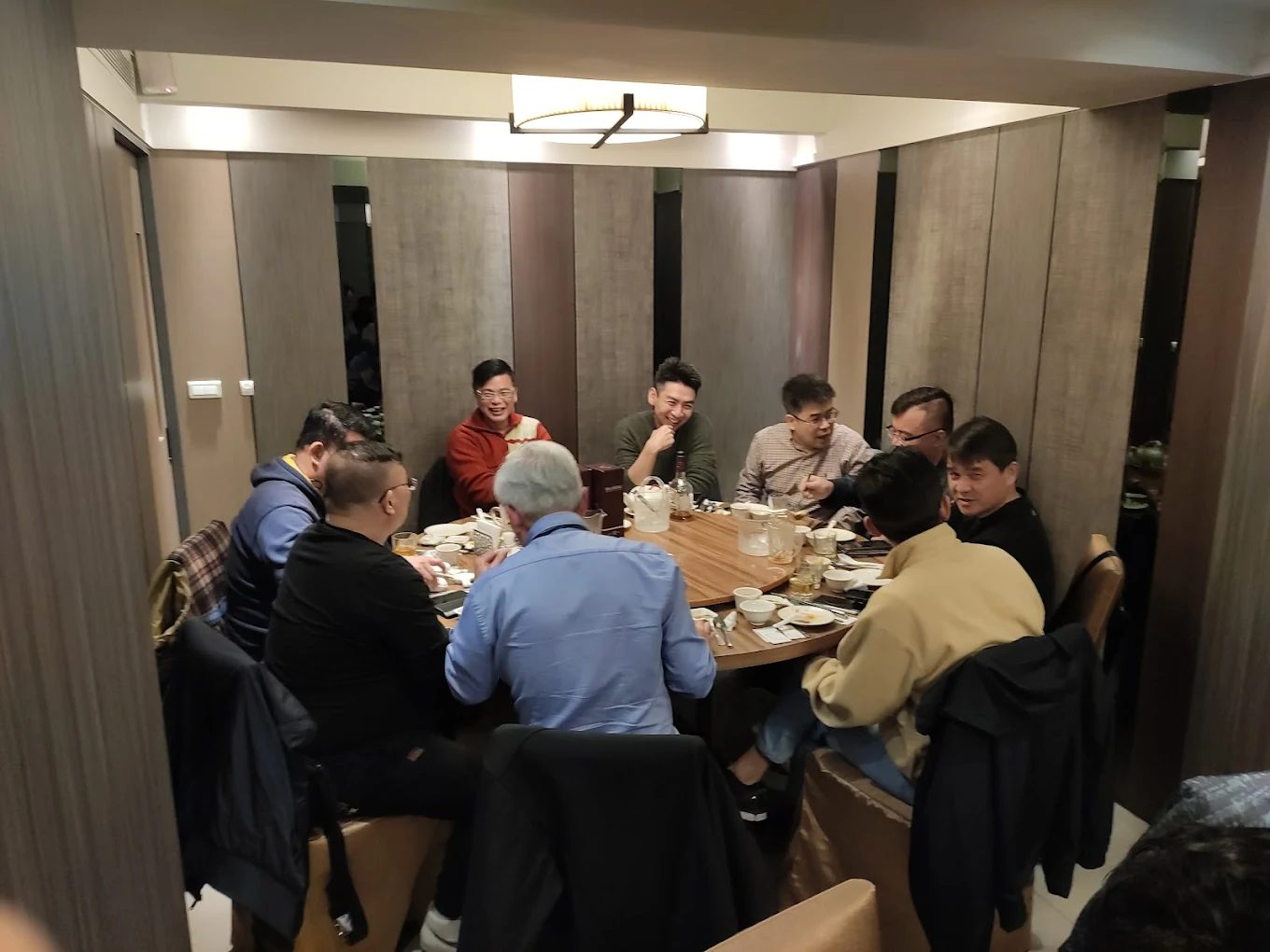 【台北海鮮餐廳推薦】海九澎湖海鮮|每日直送漁獲、道地台味烹調,聚餐首選