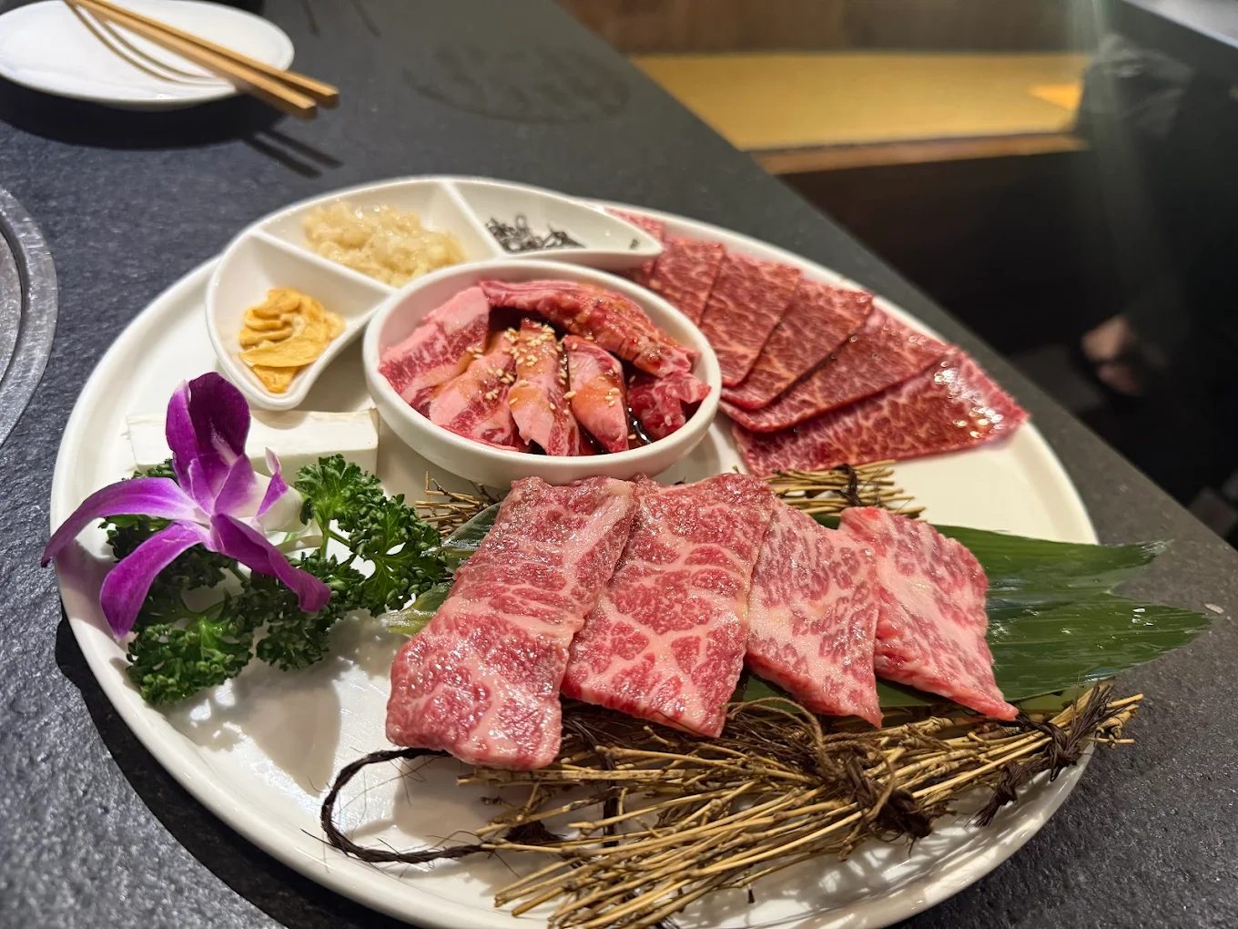 台中瓦庫燒肉：高評價和牛海鮮燒肉名店，聚餐約會首選推薦！