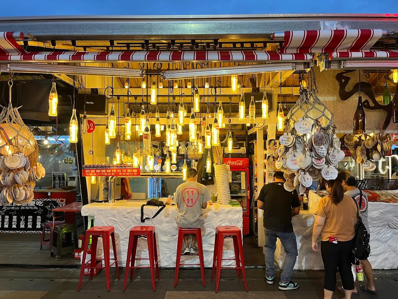 🏮花蓮東大門夜市攻略：必吃美食推薦、原住民一條街、最佳逛街時間一次搞懂！