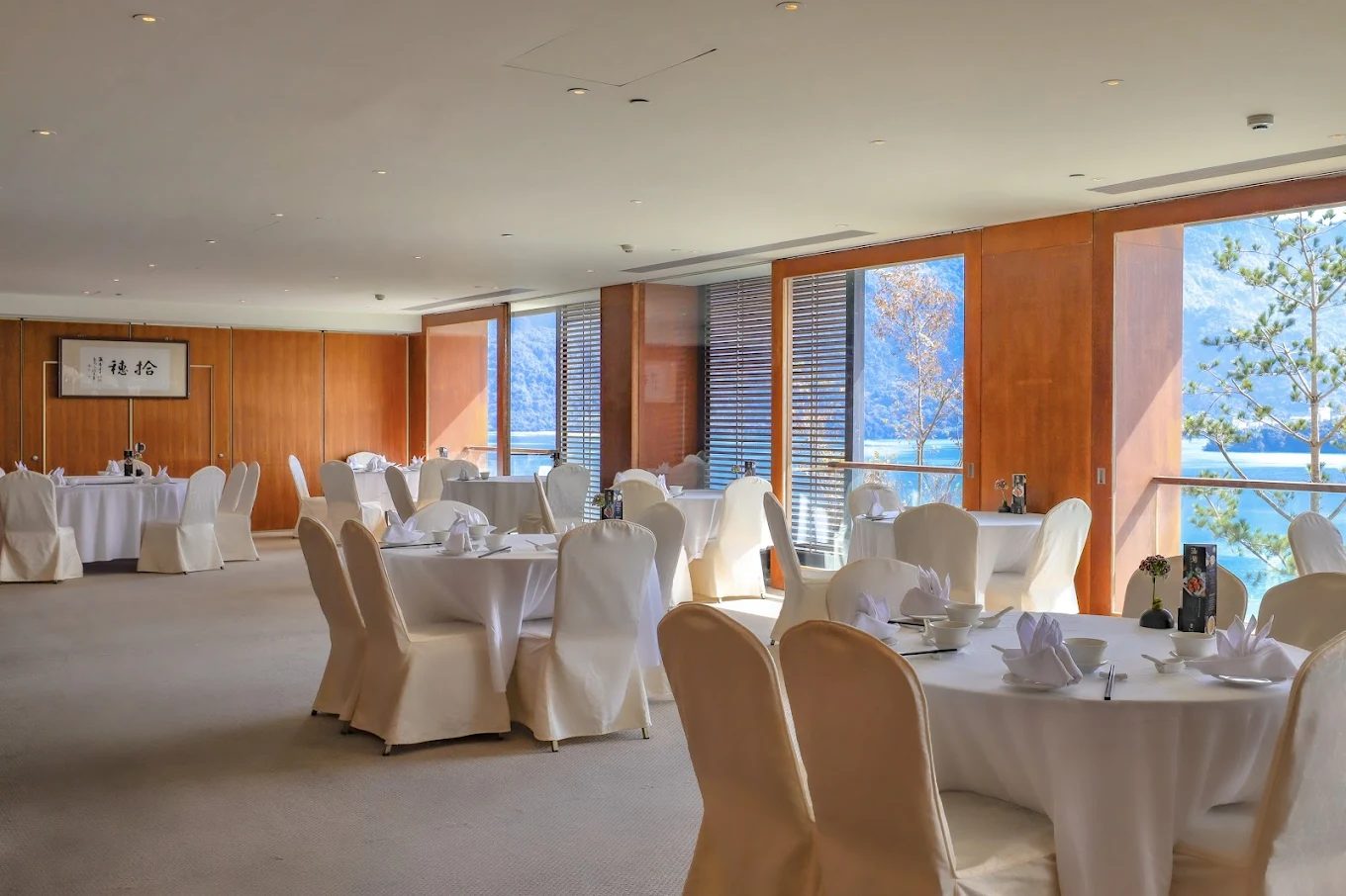 日月潭住宿推薦|涵碧樓與山慕藝旅全面解析,豪華飯店與藝術民宿怎麼選?