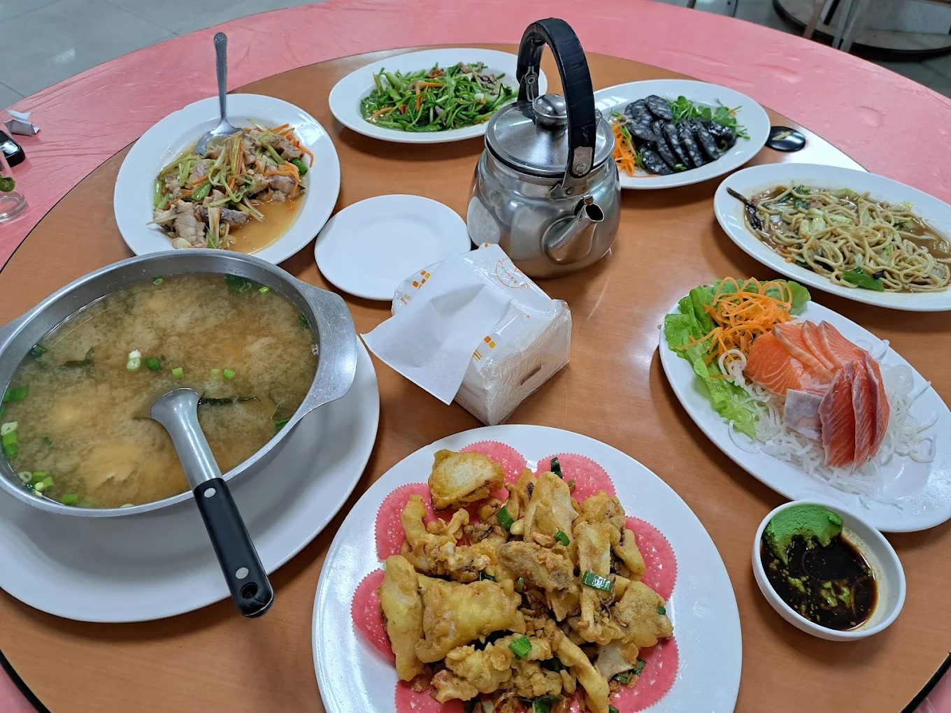 🚲 深澳鐵道自行車一日遊｜最美海景鐵道、海鮮美食、親子景點全攻略！