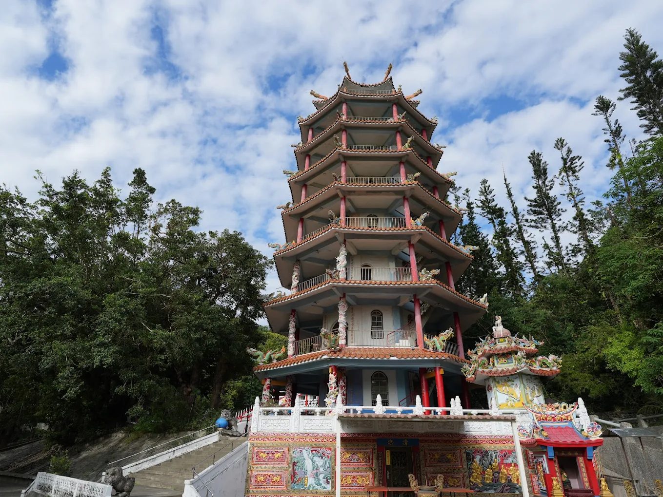 📌 台東必訪打卡景點：海濱公園、佳路藍、鯉魚山一次看！