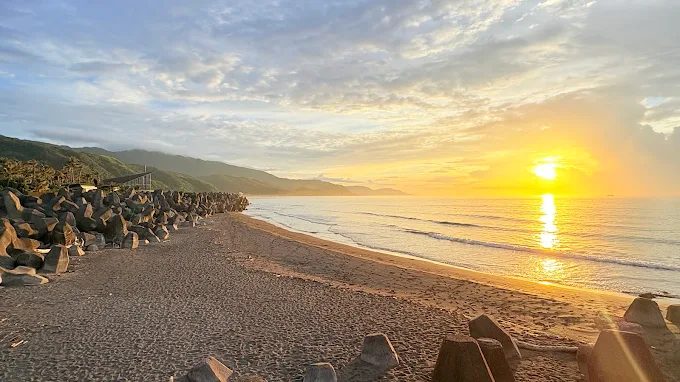 跟著鯨豚去旅行|烏石港出海日,從日出到夕陽的浪漫追光