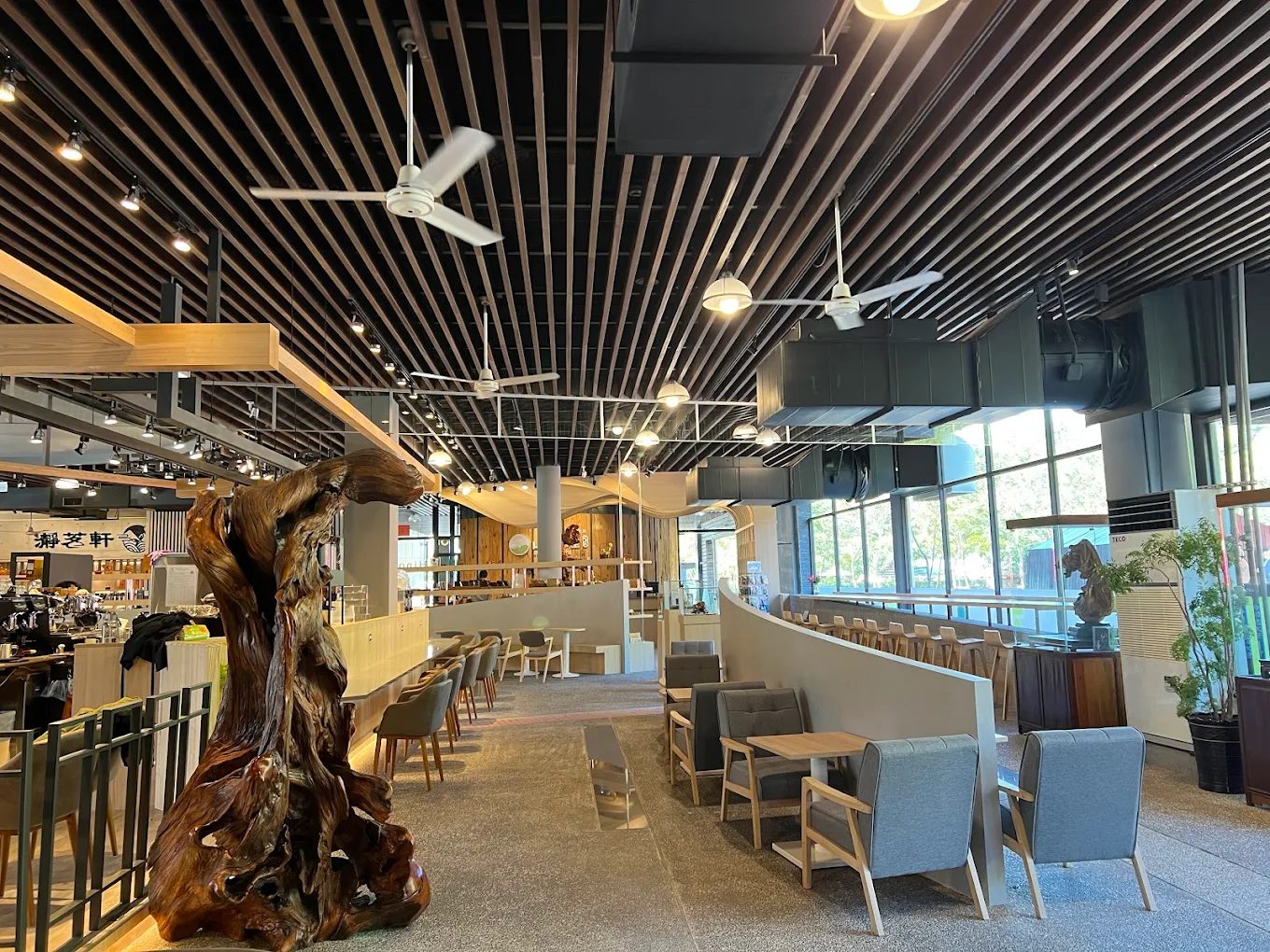 嘉義親子鐵道旅行：探索阿里山森林鐵路車庫的樂趣與魅力