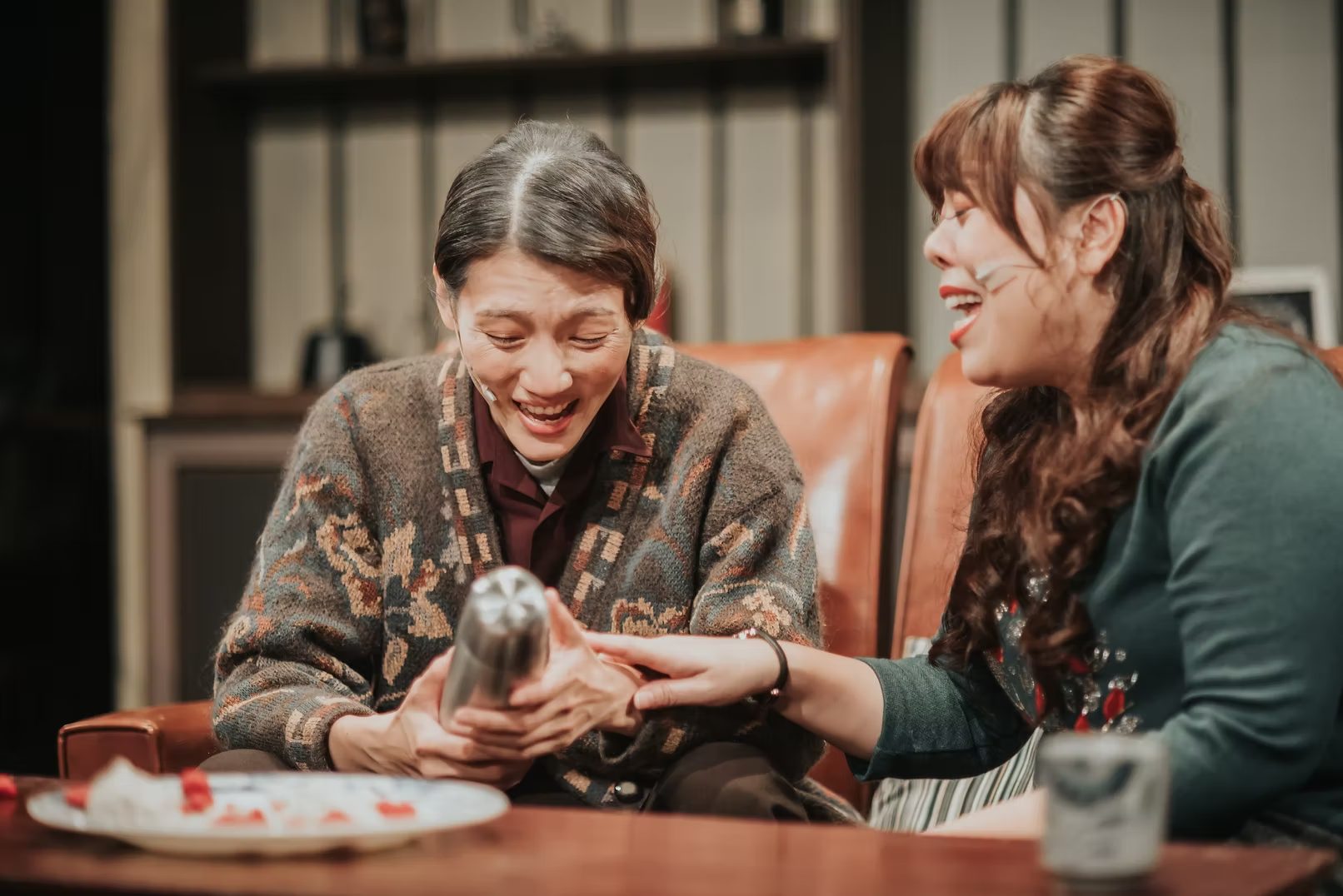 《阿嬤，笑一個》環境劇場｜台南古蹟裡的濕版記憶，演一場回家的味道