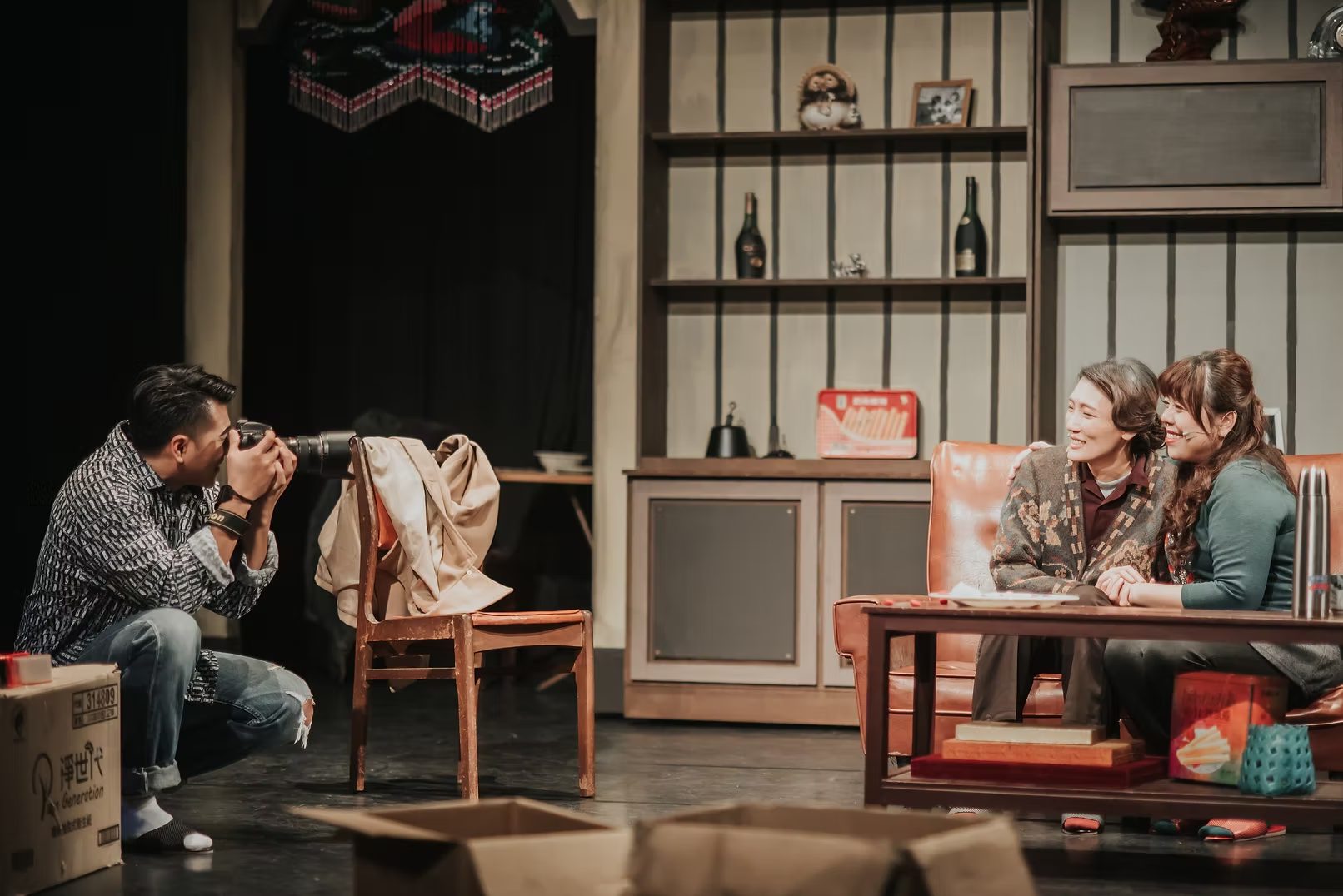 《阿嬤，笑一個》環境劇場｜台南古蹟裡的濕版記憶，演一場回家的味道