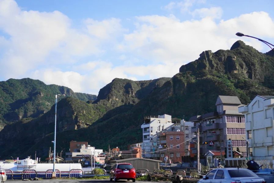 瑞芳南雅社區一日遊：奇岩美景、海岸散步、在地美食與信仰文化全攻略